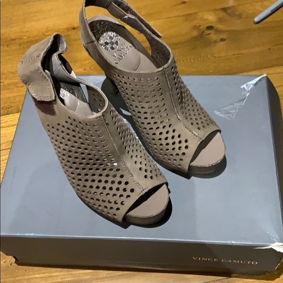 Brand new Vince camuto shoes - Picture 2 of 5